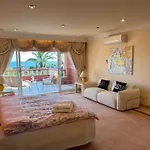 Luxurious Villa 6 Min From Beach With Sea Views