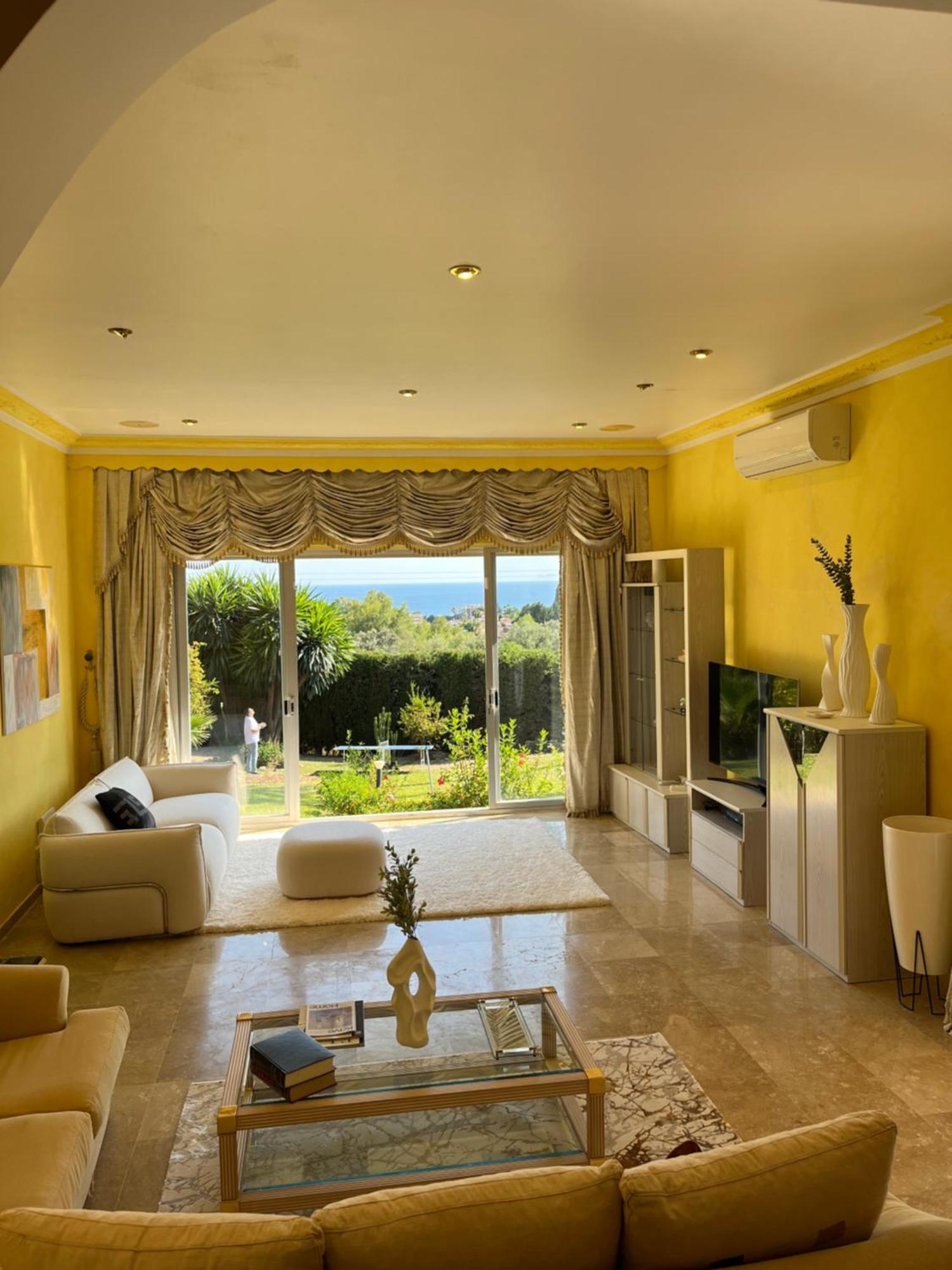 Villa Luxurious 6 Min From With Sea Views