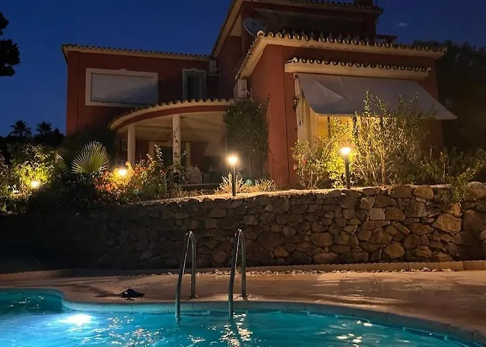 Spacious Villa With Stunning Sea Views