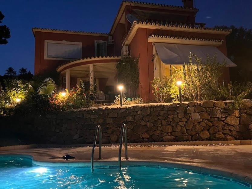 Spacious With Stunning Sea Views Villa Marbella