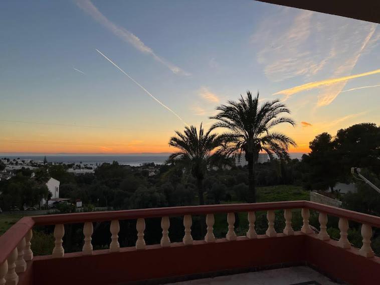 Spacious With Stunning Sea Views Villa Marbella