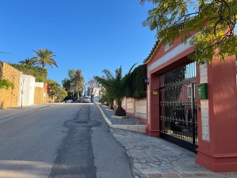Spacious With Stunning Sea Views Marbella