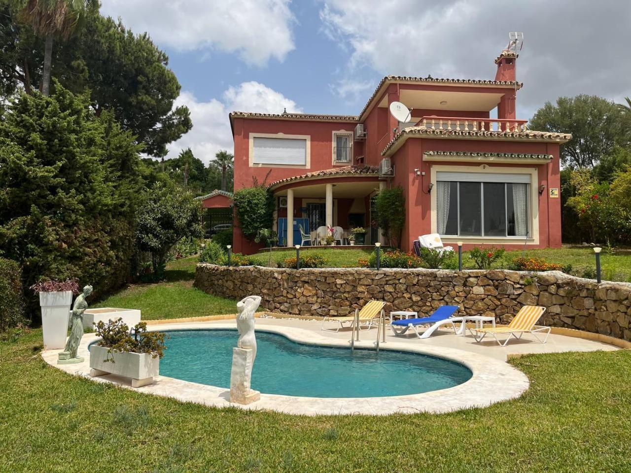 Villa Spacious With Stunning Sea Views *