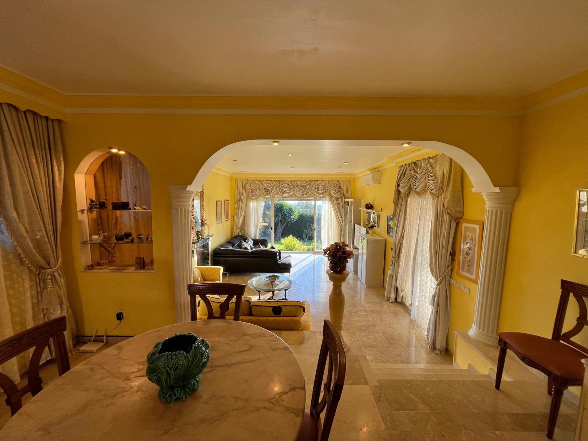 Spacious With Stunning Sea Views Villa Marbella