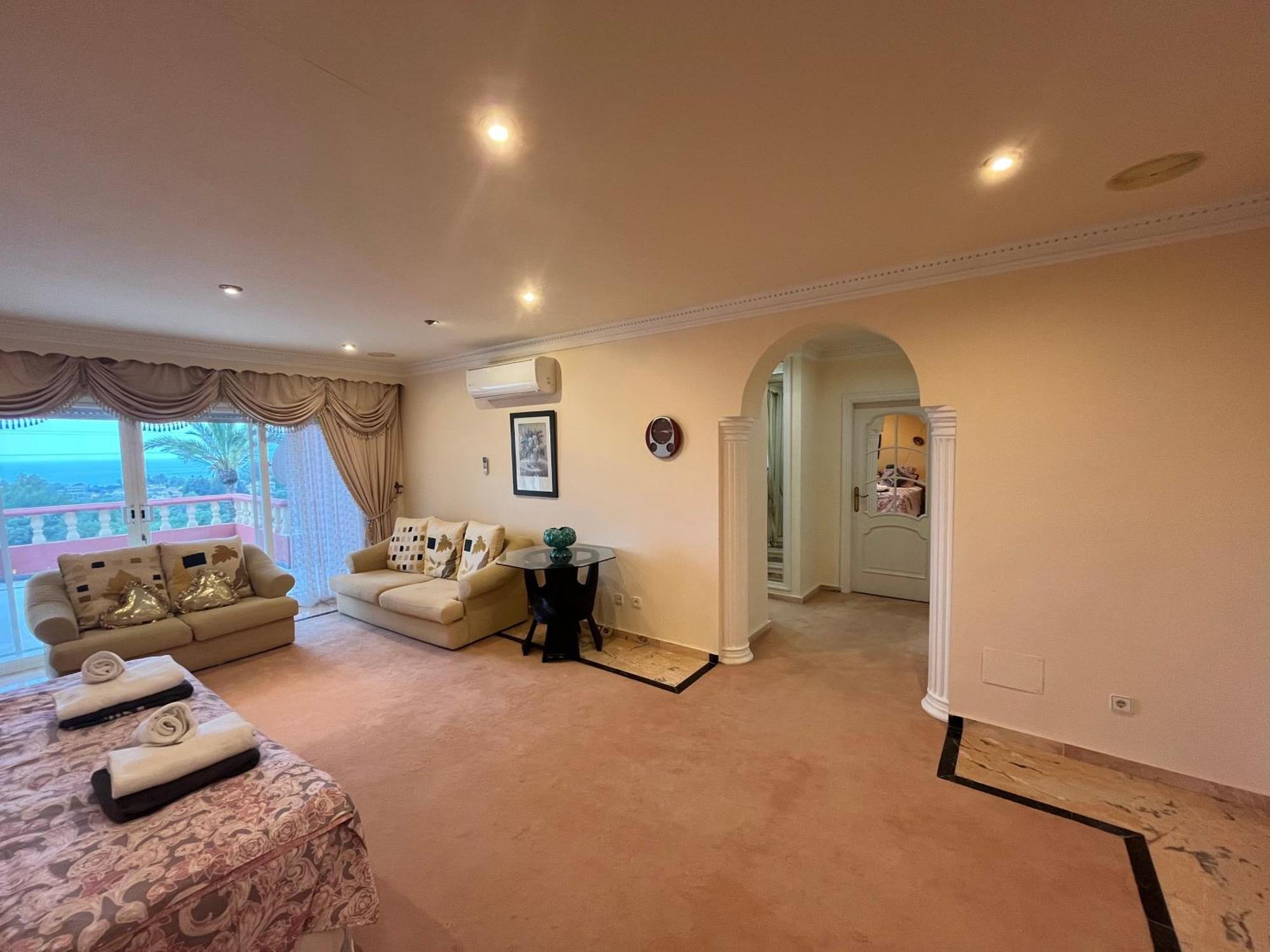 Luxurious 6 Min From With Sea Views